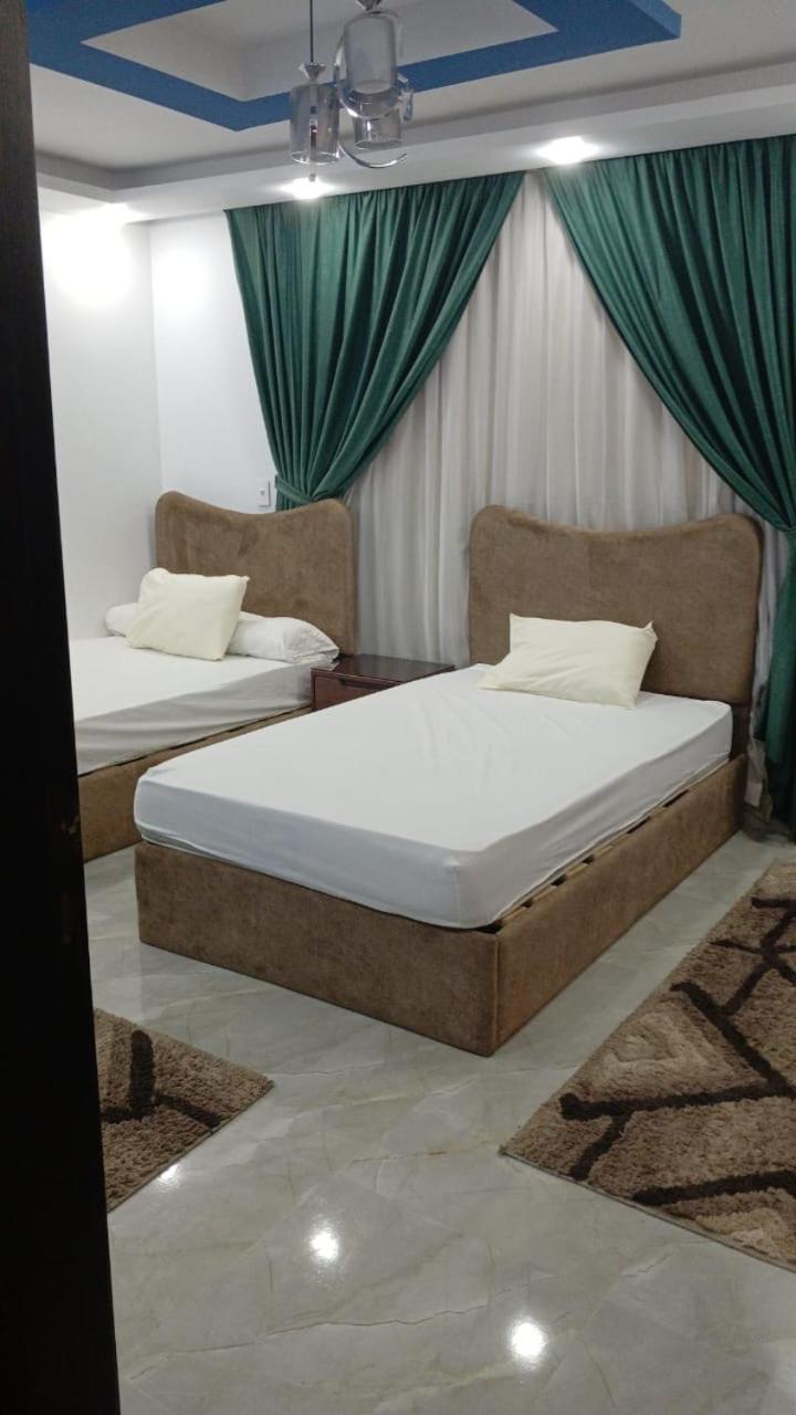 سعادة *