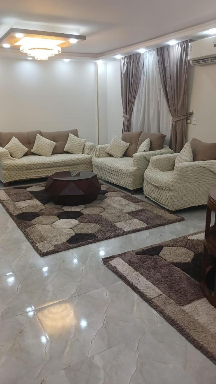 Apartment سعادة